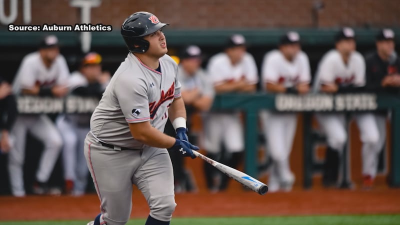 Sonny DiChiara hitting for Auburn